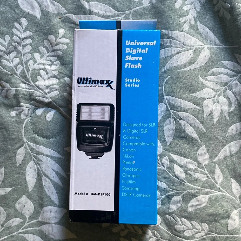 Universal Digital Slave Flash for Cameras